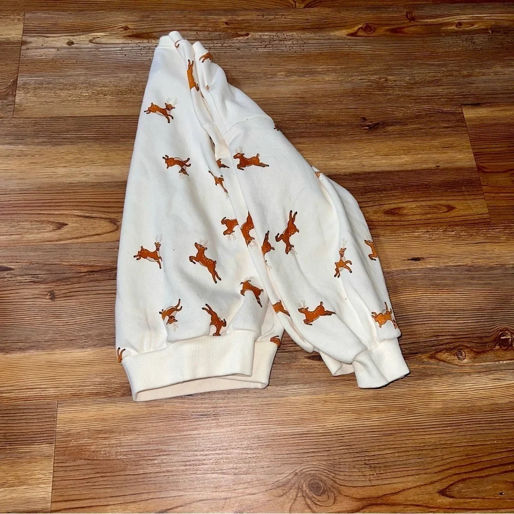 Old Navy little girls sweatshirt, cream with deer, size 6T
